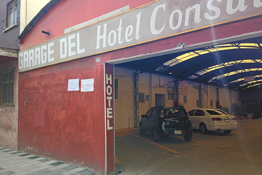 Hotel económico con estacionamiento
